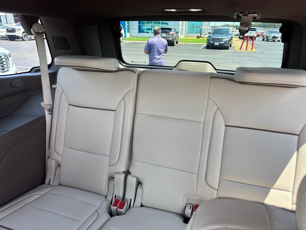 2026 GMC Yukon Denali - Photo 15