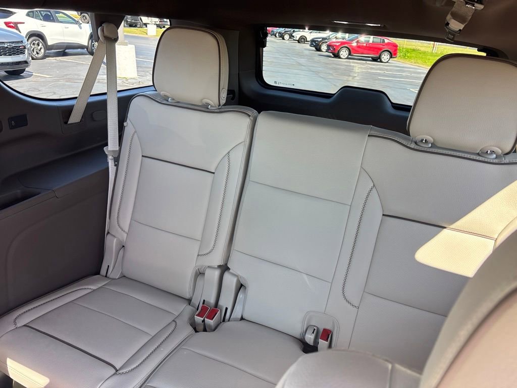 2026 GMC Yukon XL Denali - Photo 14