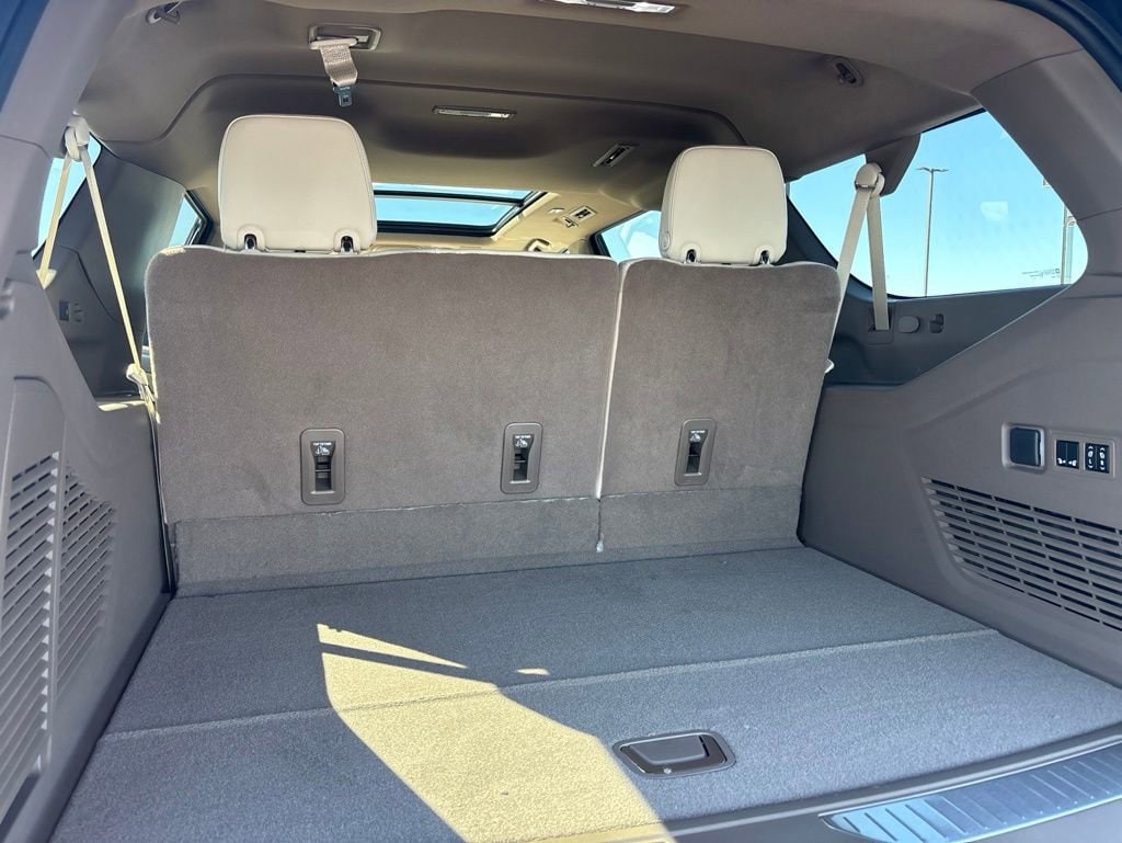 2026 GMC Yukon XL Denali - Photo 5