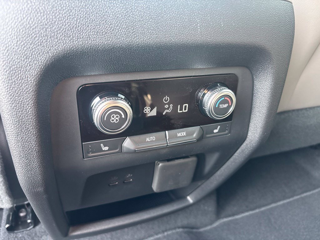 2026 GMC Acadia Elevation - Photo 10