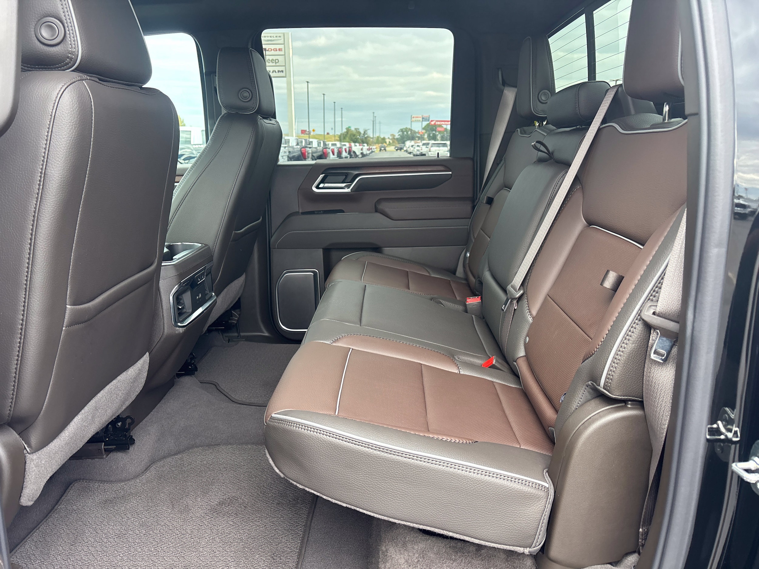 2026 GMC Sierra 2500HD Denali - Photo 11
