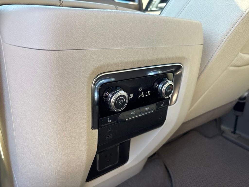 2026 GMC Yukon XL Denali - Photo 13