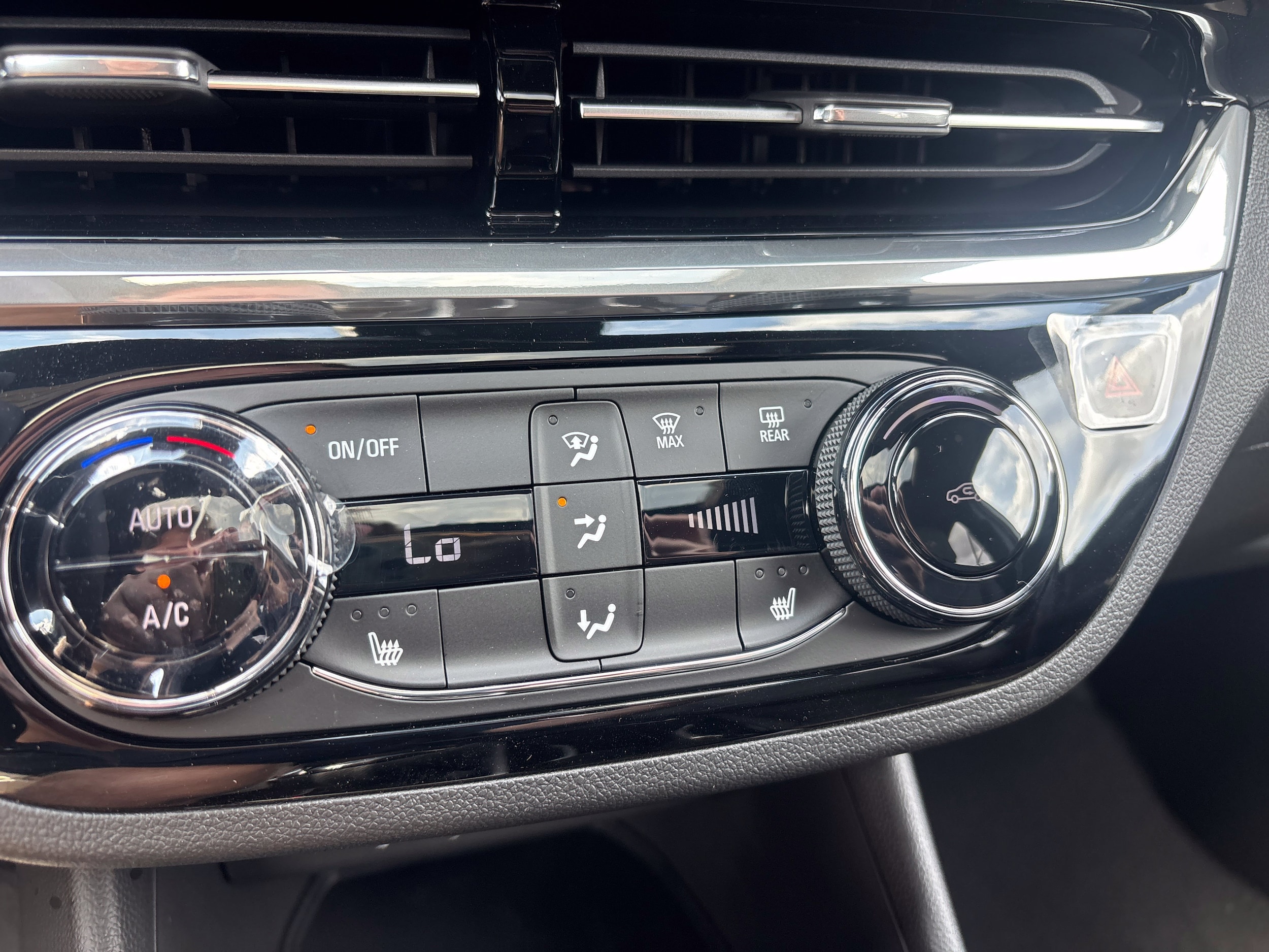 2026 Buick Envista Sport Touring - Photo 19