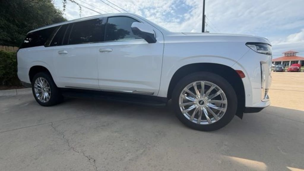 Used 2023 Cadillac Escalade ESV Premium SUV