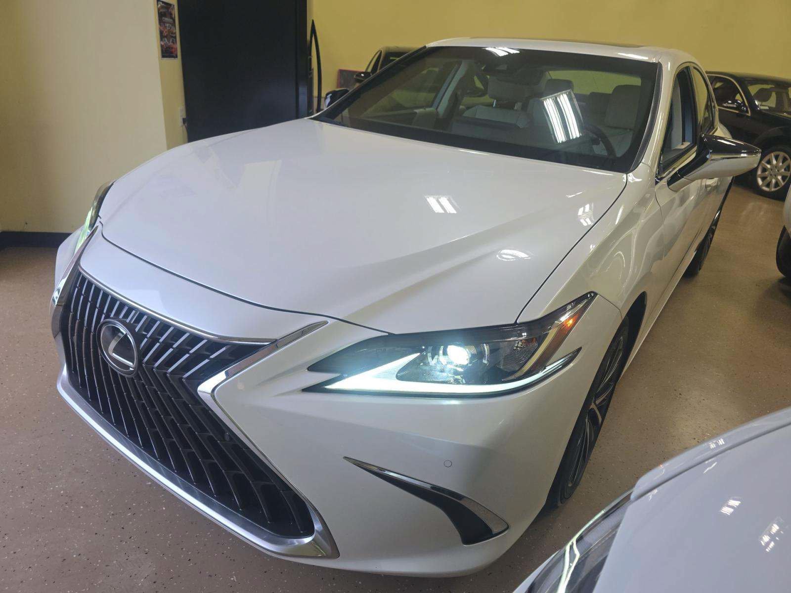 2024 Lexus ES