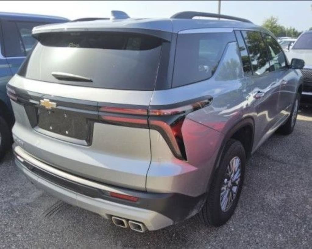Used 2026 Chevrolet Traverse LT SUV