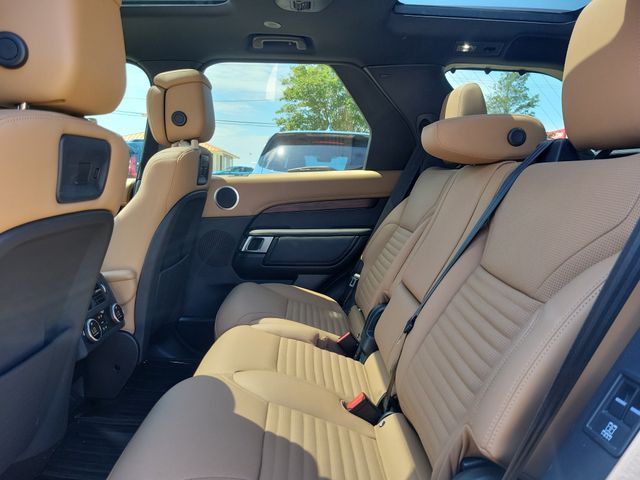 2023 Land Rover Discovery Metropolitan Edition - Photo 27