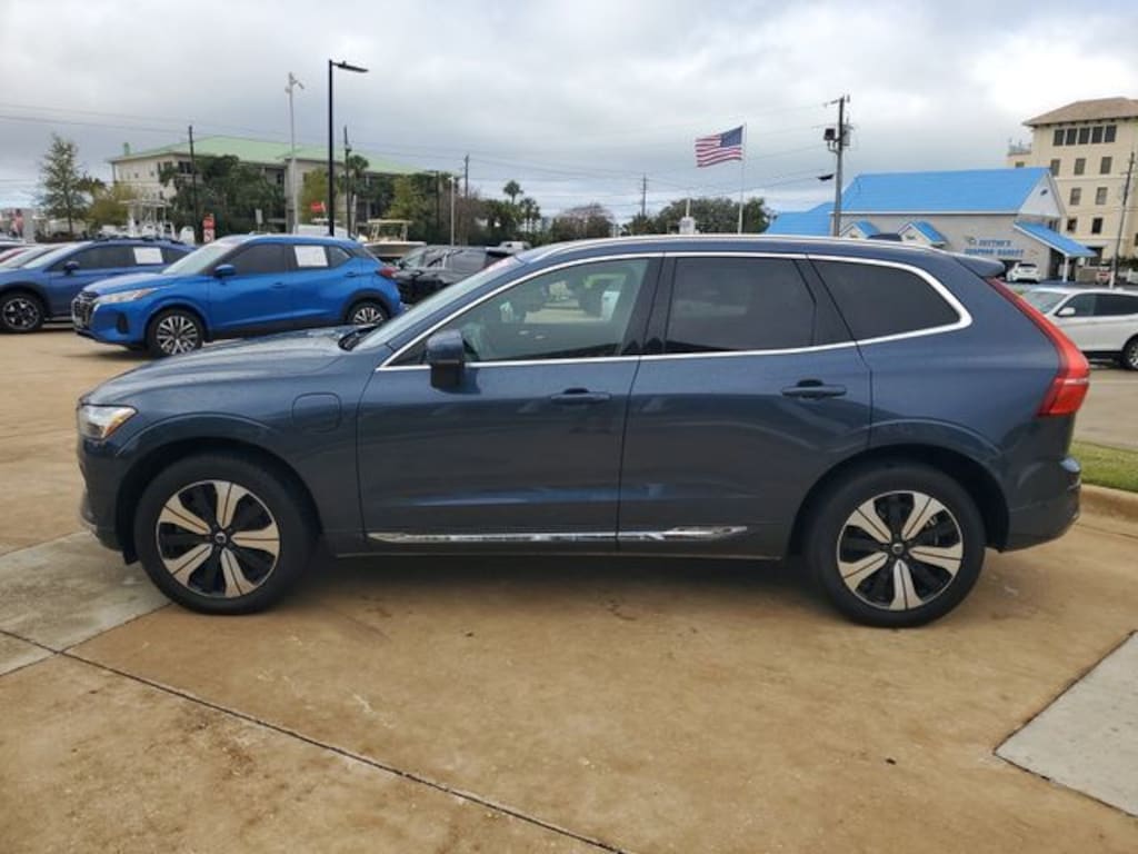 Used 2023 Volvo XC60 Recharge Plug-In Hybrid T8 Plus Bright Theme SUV