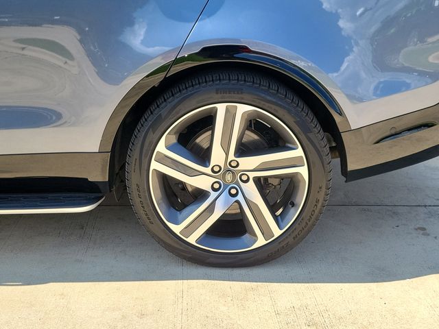 2023 Land Rover Discovery Metropolitan Edition - Photo 13