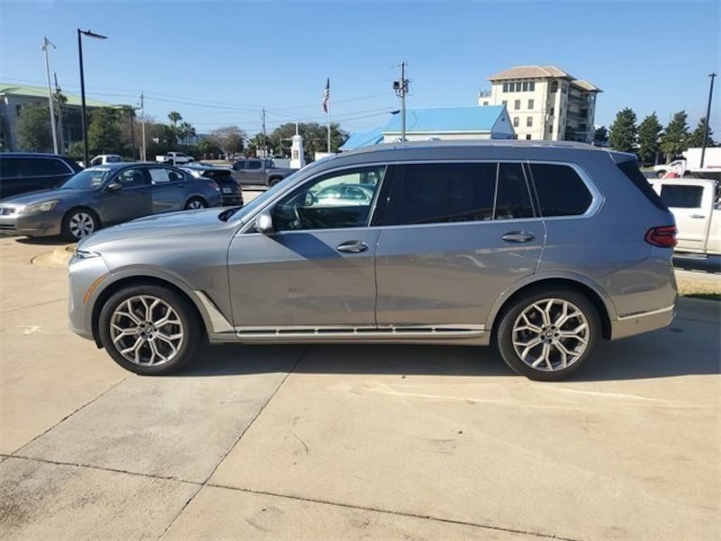 Used 2025 BMW X7 xDrive40i SUV
