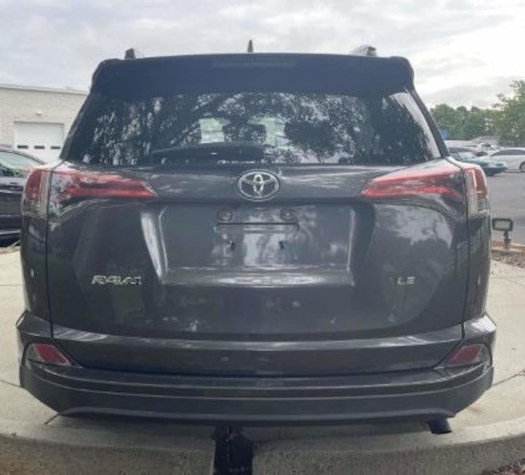 Used 2018 Toyota RAV4 LE SUV