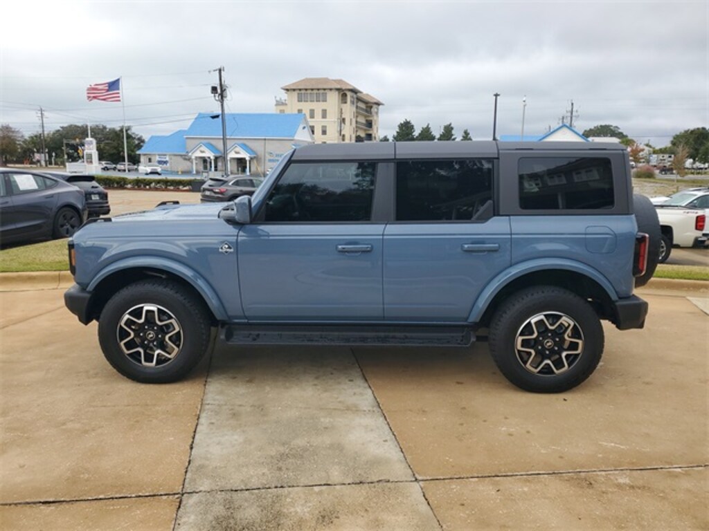 Used 2025 Ford Bronco Outer Banks SUV