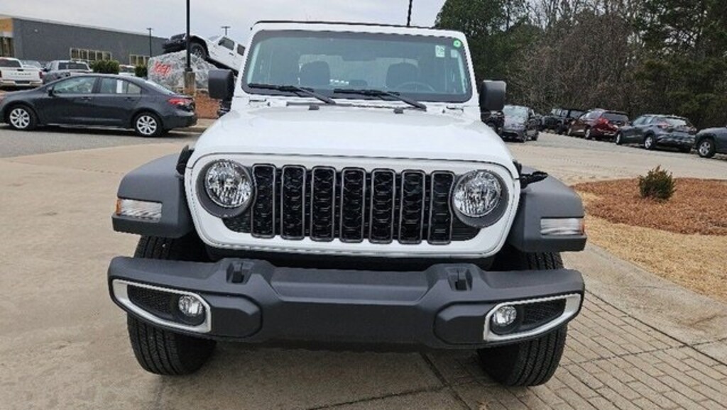 Used 2024 Jeep Gladiator Sport Truck