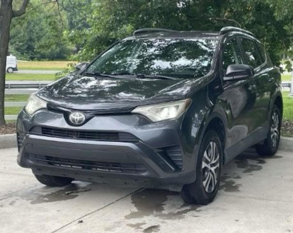Used 2018 Toyota RAV4 LE SUV