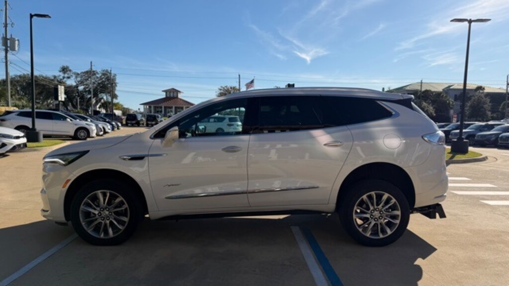 Used 2024 Buick Enclave Avenir SUV