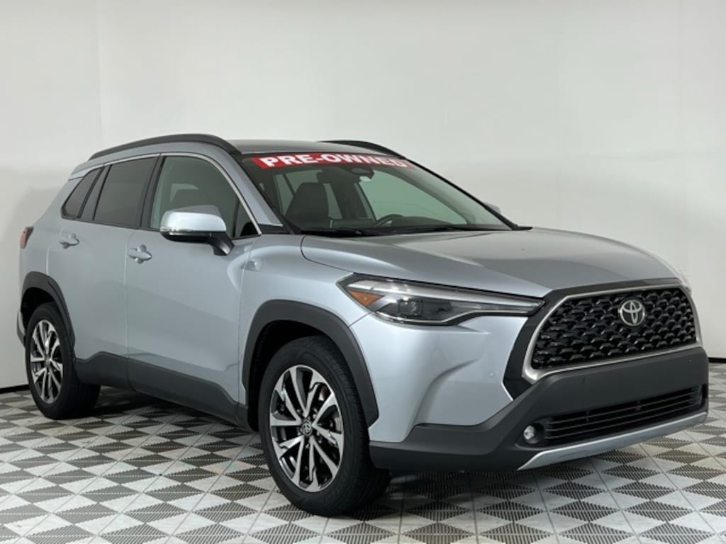 Used 2023 Toyota Corolla Cross XLE SUV