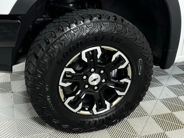 2024 Chevrolet Silverado 1500 ZR2 photo 4