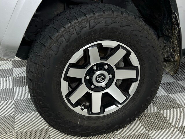 2019 Toyota 4Runner TRD photo 4