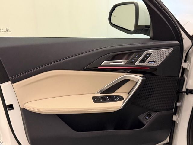 2025 BMW X1 28i - Photo 15