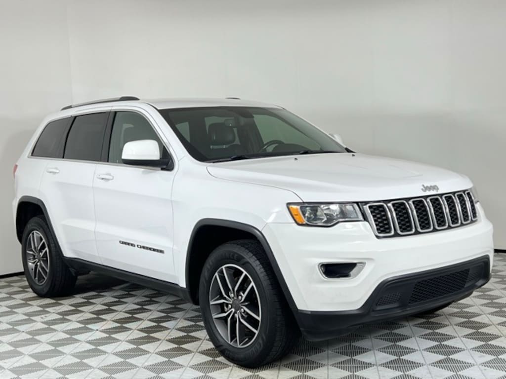 Used 2019 Jeep Grand Cherokee Laredo SUV