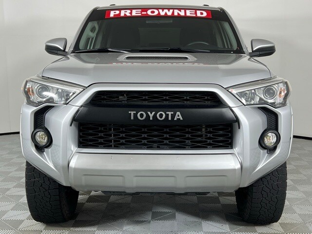 2019 Toyota 4Runner TRD photo 2