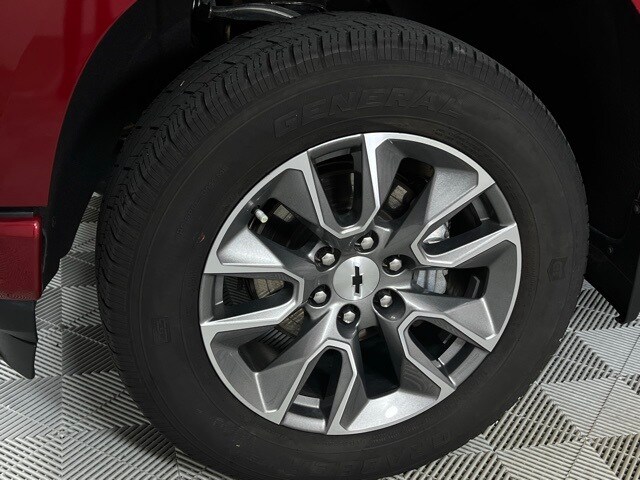 2021 Chevrolet Silverado 1500 RST photo 3