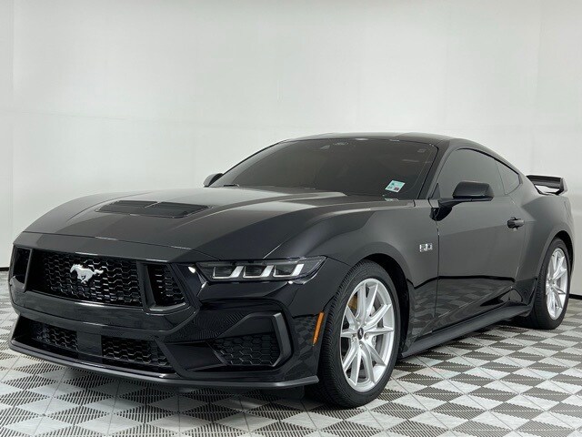 2024 Ford Mustang GT Premium photo 3