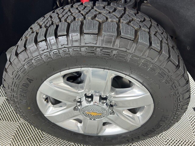 2022 Chevrolet Silverado 2500HD LTZ photo 2