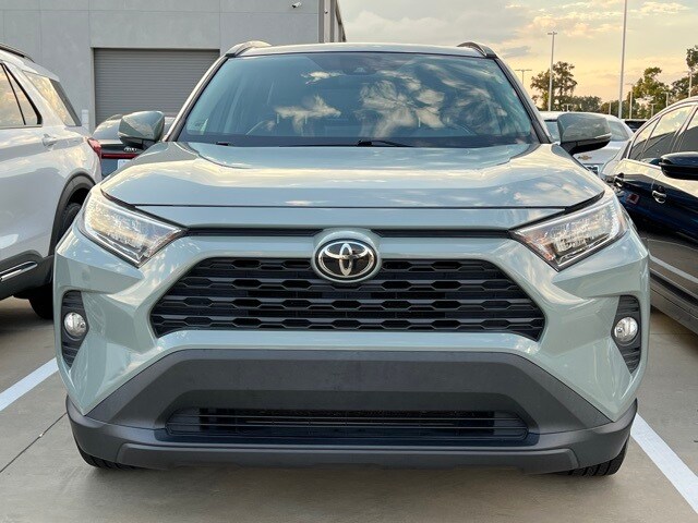 2021 Toyota RAV4 XLE Premium photo 2