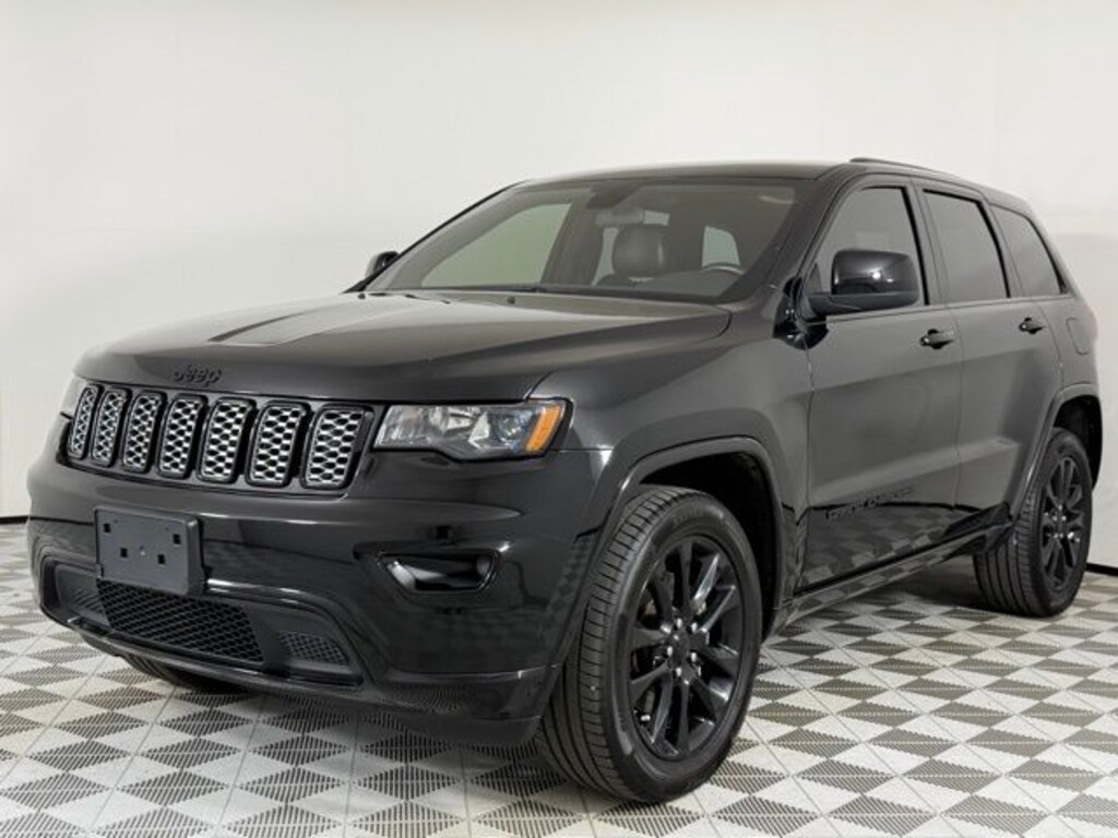 Used 2021 Jeep Grand Cherokee Laredo SUV