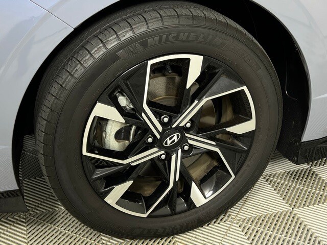 2023 Hyundai Sonata SEL Plus photo 3