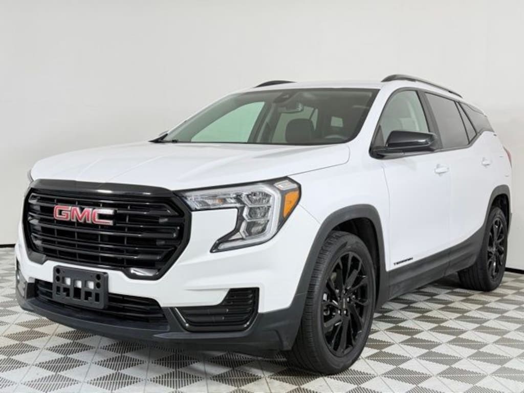 Used 2023 GMC Terrain SLE SUV