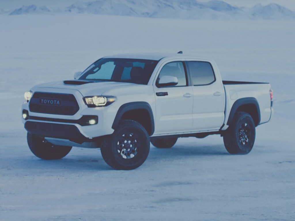 2018 Toyota Tacoma SR5 TRD Sport photo 2