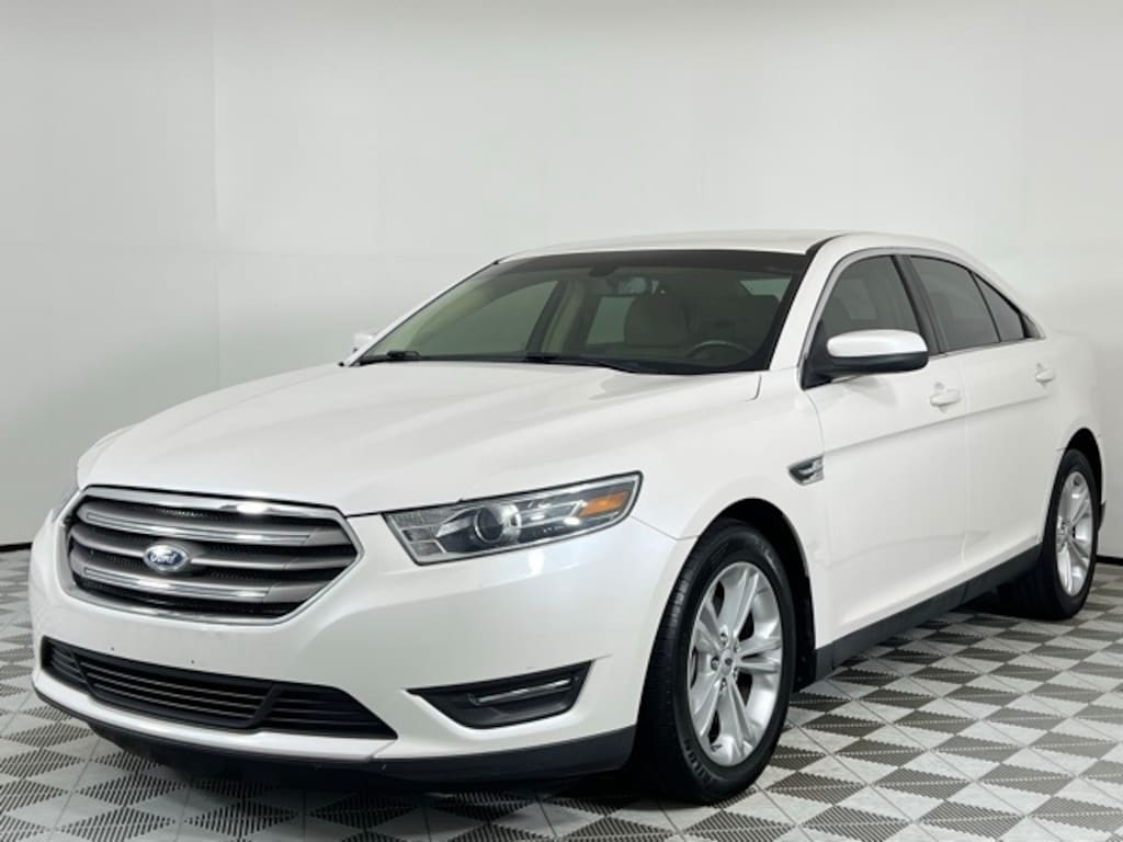 Used 2018 Ford Taurus SEL Sedan