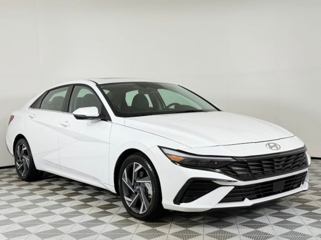 Used 2025 Hyundai Elantra Limited Sedan