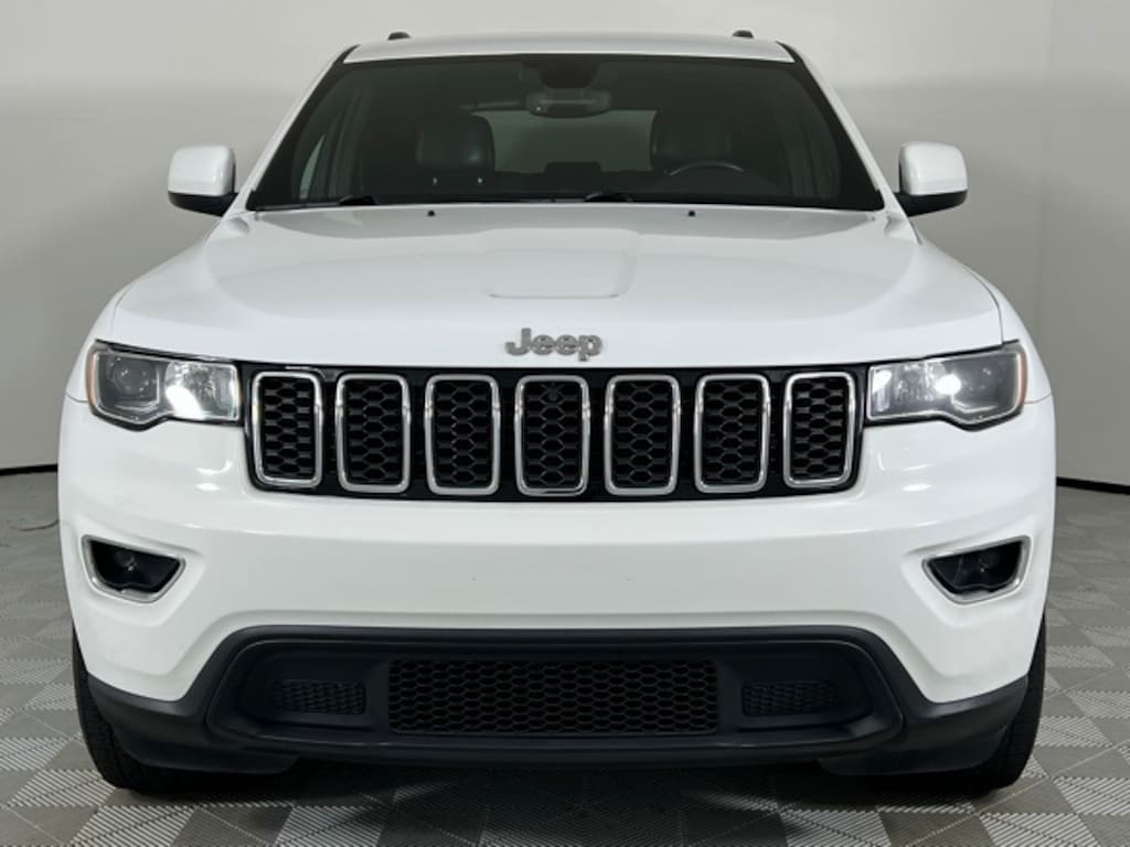 Used 2019 Jeep Grand Cherokee Laredo SUV