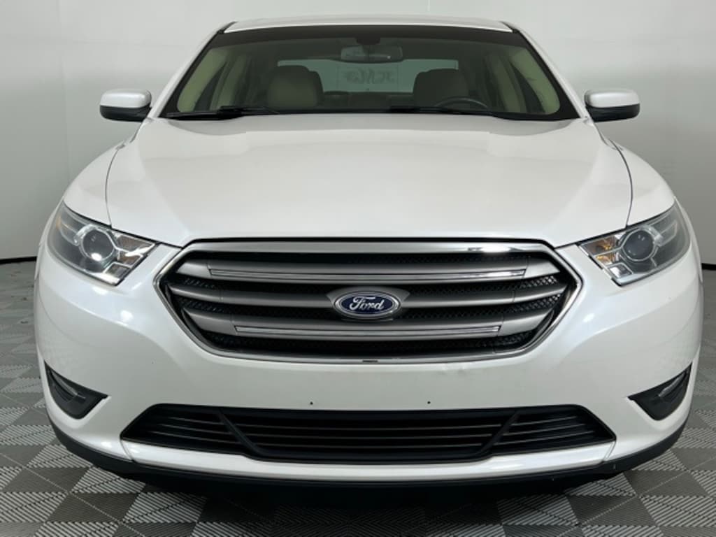 Used 2018 Ford Taurus SEL Sedan