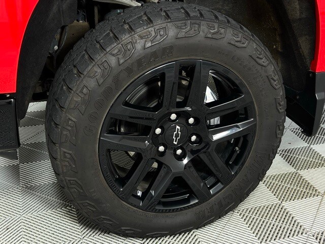 2024 Chevrolet Silverado 1500 LT Trail Boss photo 3