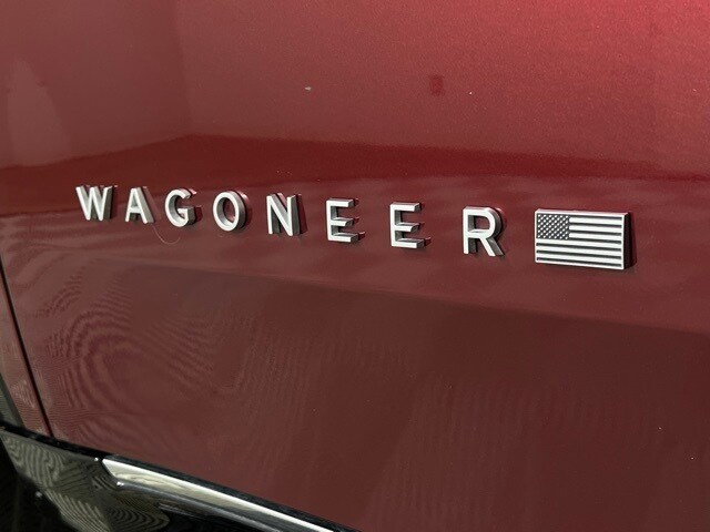 2022 Jeep Wagoneer Series III photo 3