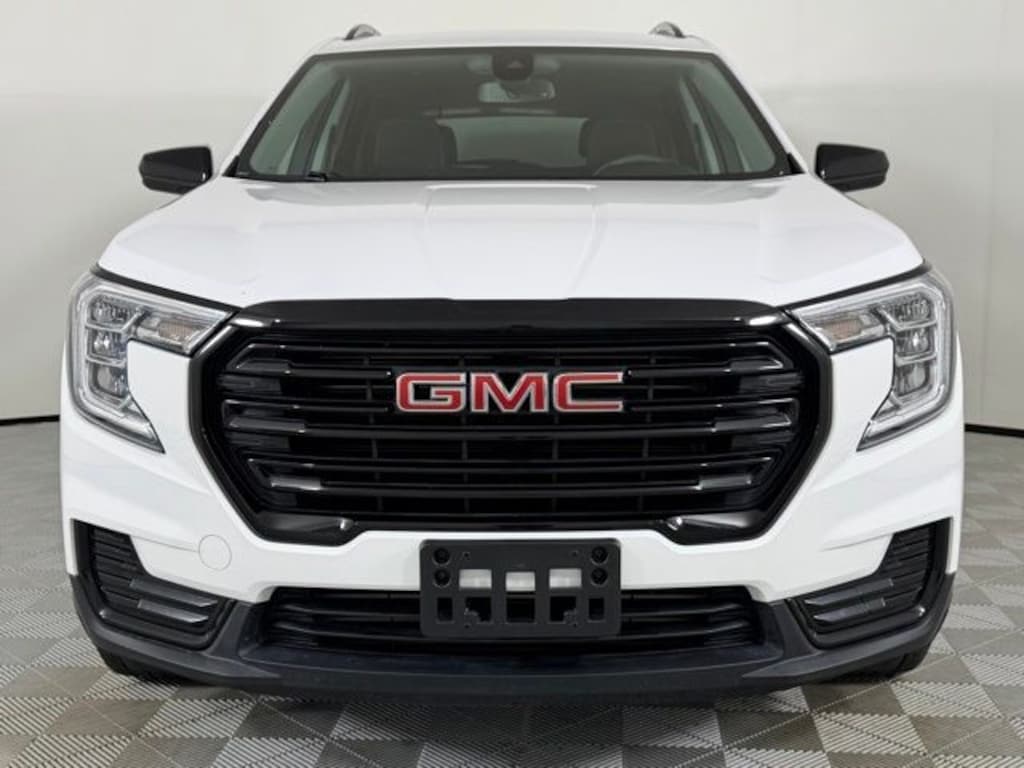 Used 2023 GMC Terrain SLE SUV
