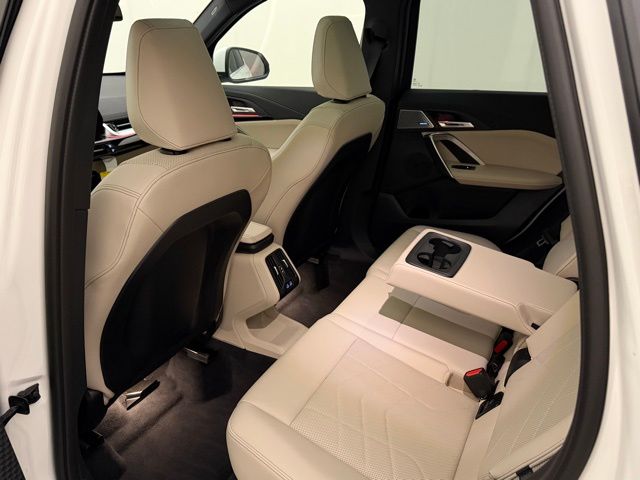 2025 BMW X1 28i - Photo 19