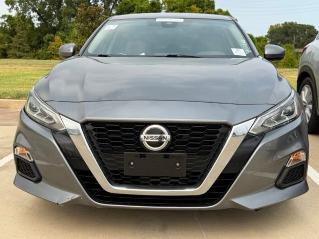 Used 2022 Nissan Altima 2.5 SV Sedan