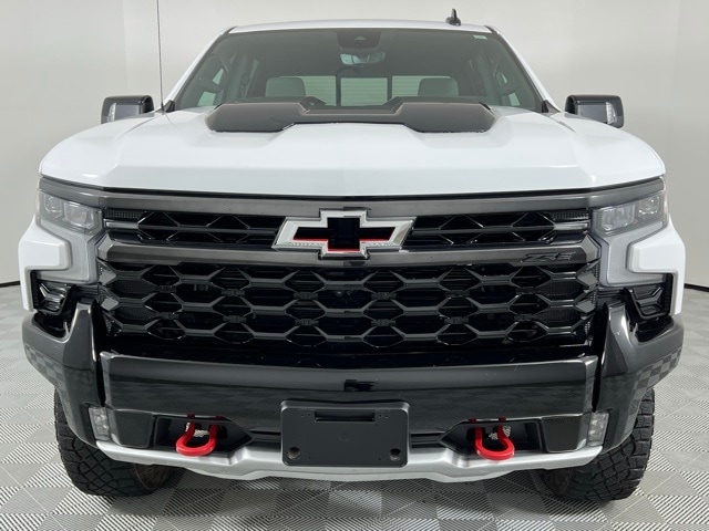 2024 Chevrolet Silverado 1500 ZR2 photo 2