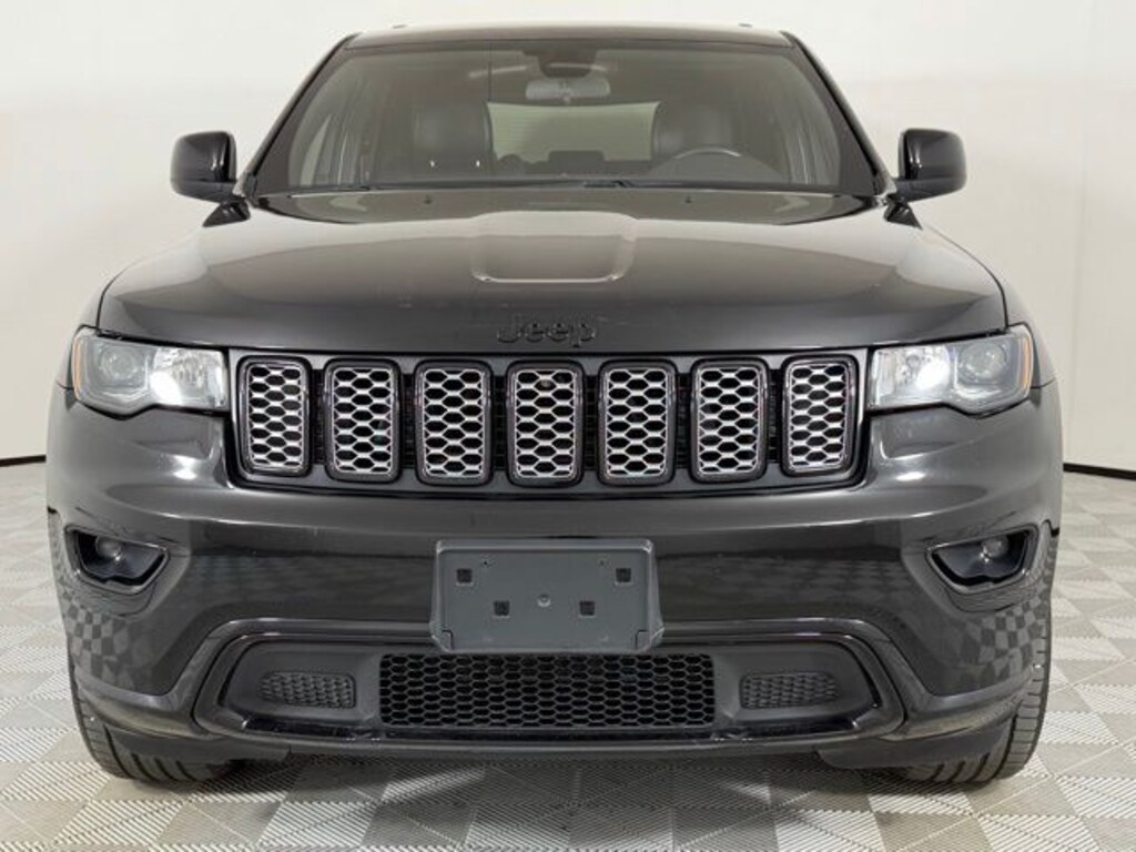 Used 2021 Jeep Grand Cherokee Laredo SUV