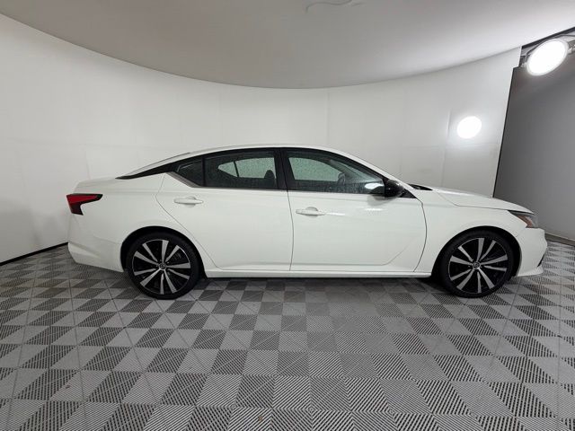 2021 Nissan Altima 2.5 SR photo 3