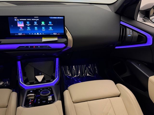 2025 BMW X3 30 - Photo 25