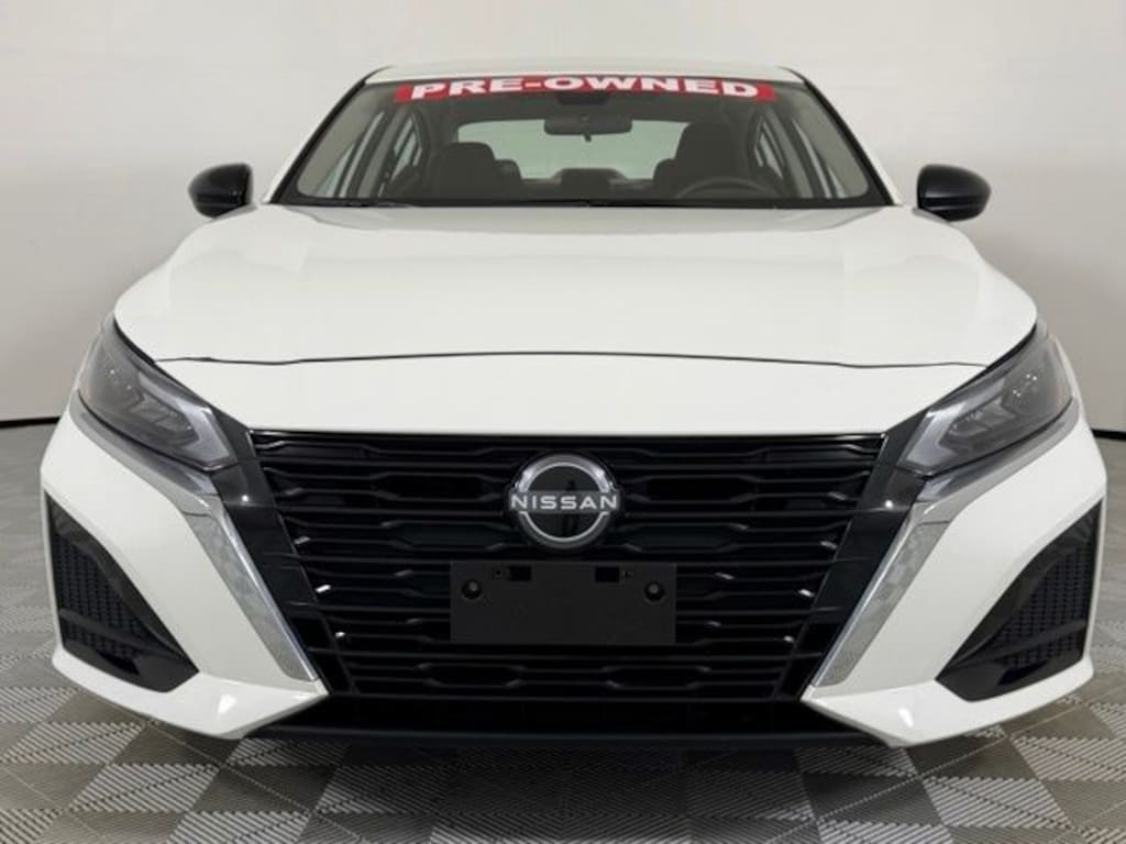 Used 2025 Nissan Altima SV Sedan