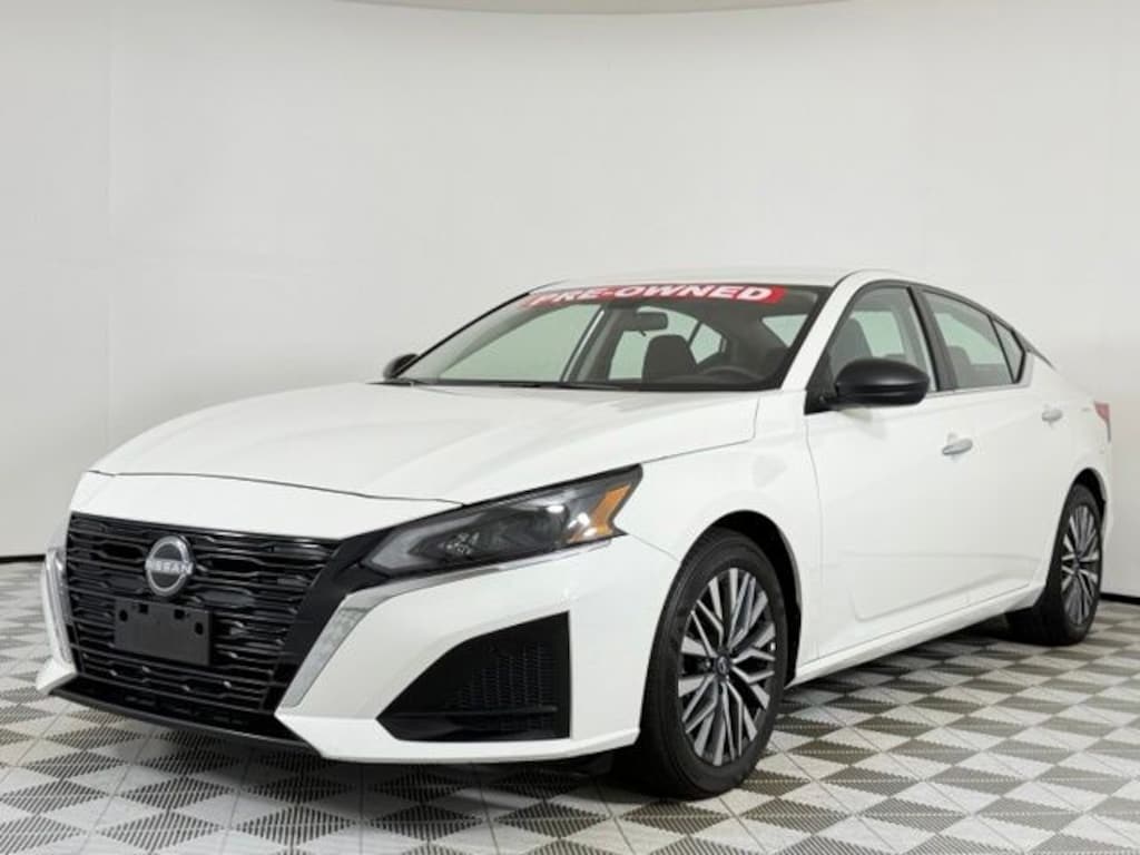 Used 2025 Nissan Altima SV Sedan