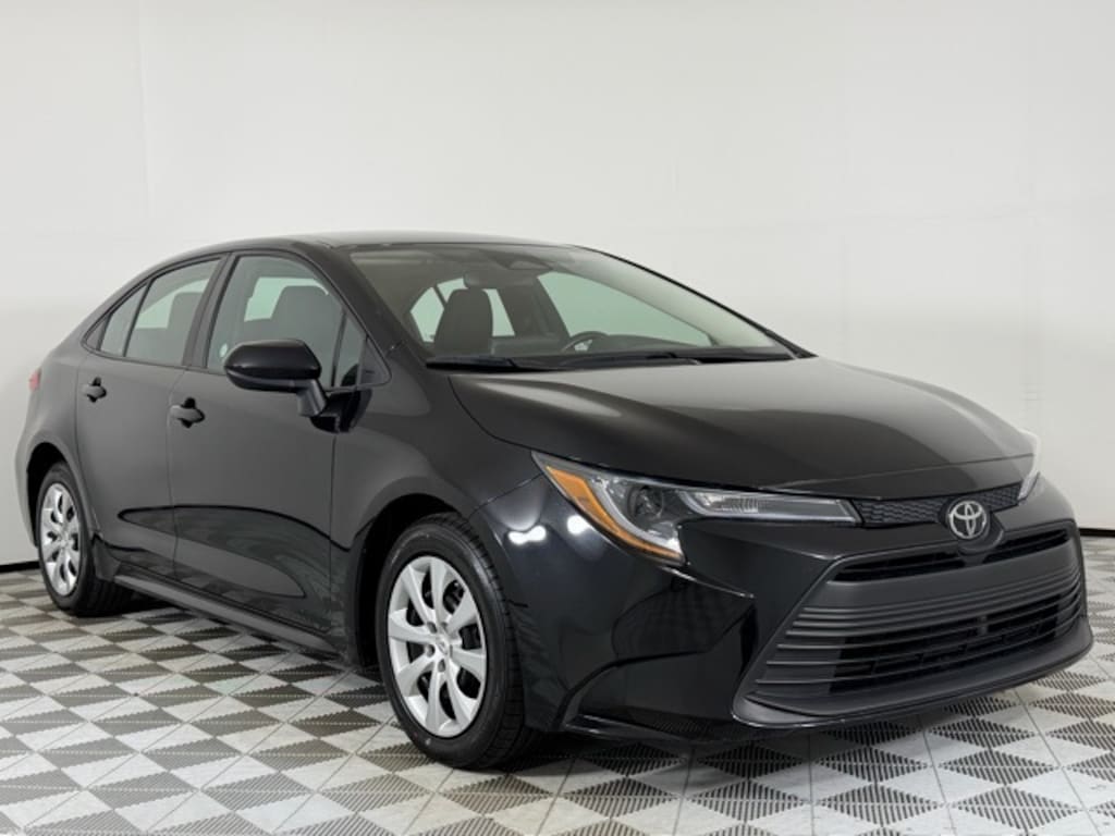 Used 2024 Toyota Corolla LE Sedan