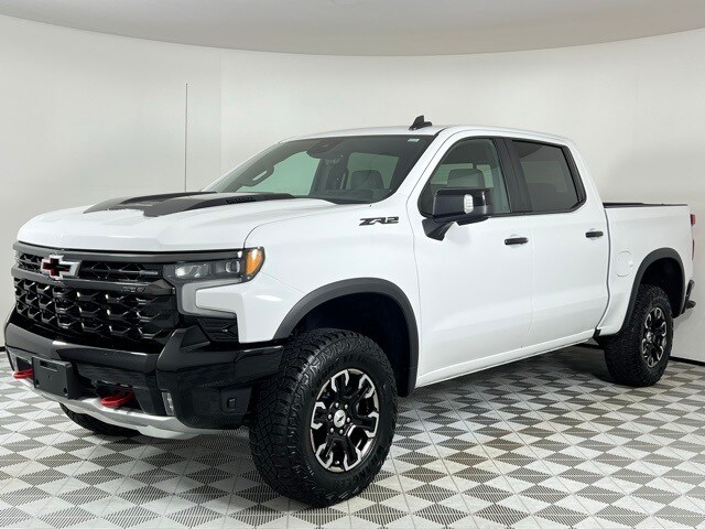 2024 Chevrolet Silverado 1500 ZR2 photo 3